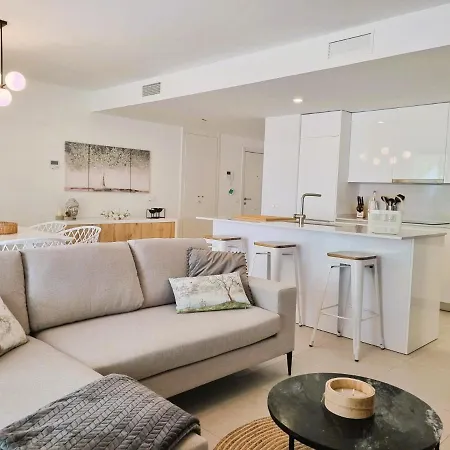 Sea & Village Luxury Apartment *